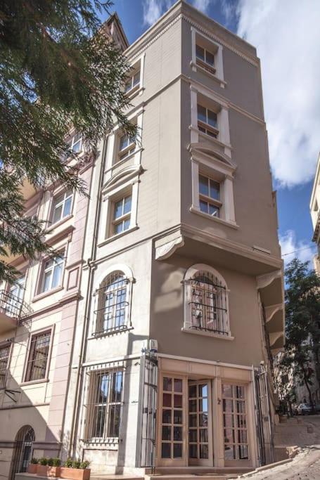 Baylo Suites Istanbul Exterior photo
